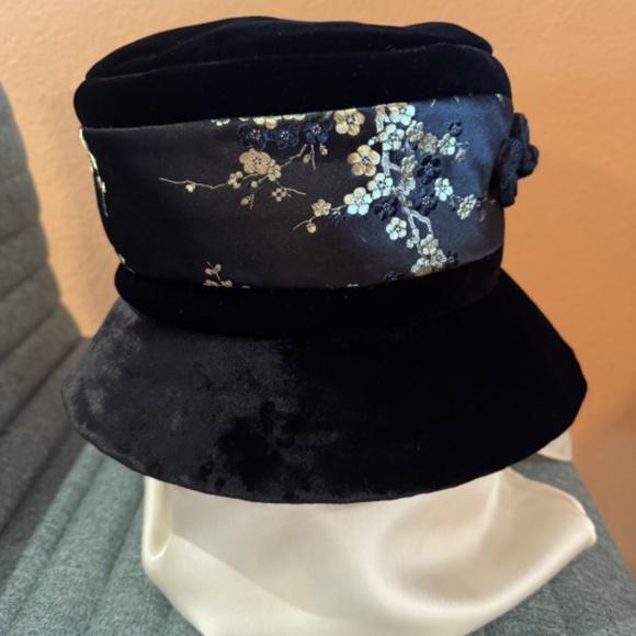 Vintage Downton Abbey Style Isabella Fiore Velvet Hat/Cloche main image 14